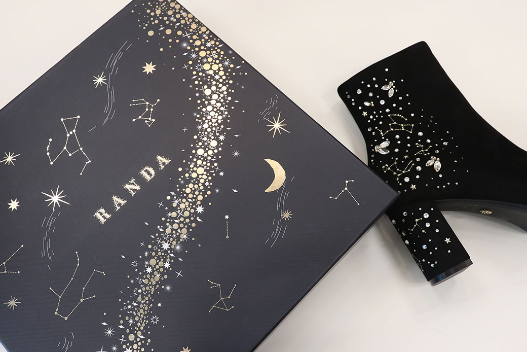 【Holiday Collection】ビジュー×刺繍ショートブーツ