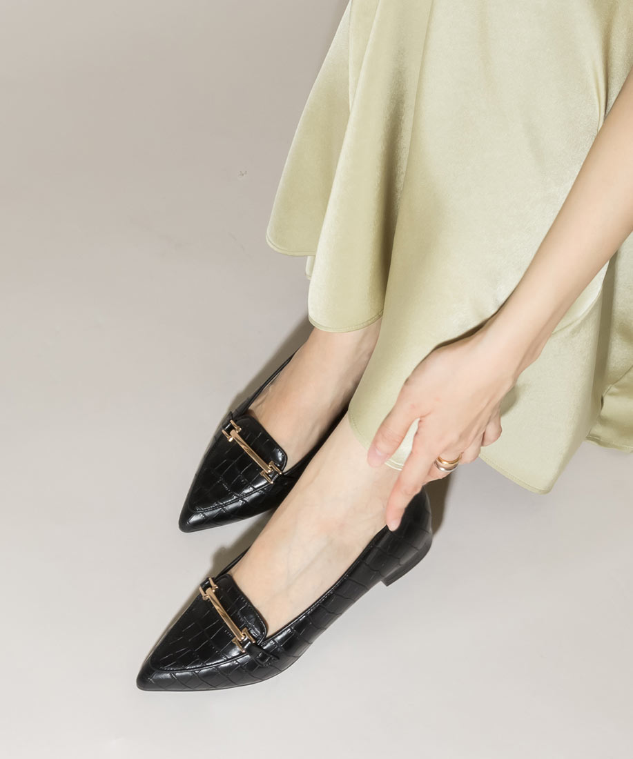 シューズレディース パンプス アパレルの通販 Randa公式サイト Sale 3e幅広 ポインテッドトゥビットパーツフラットシューズ Sサイズ ベージュ シューズ一覧