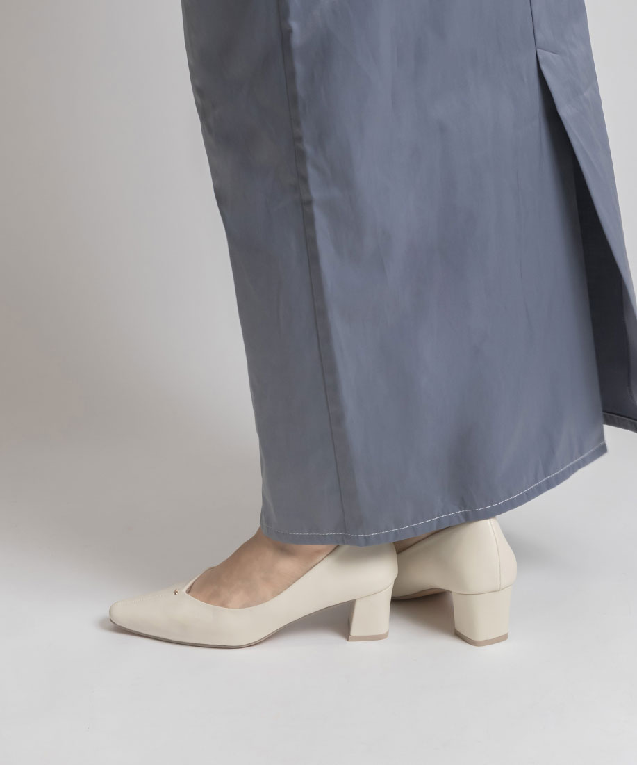 SALE】ゴールドパーツVカットパンプスRANDA公式サイト