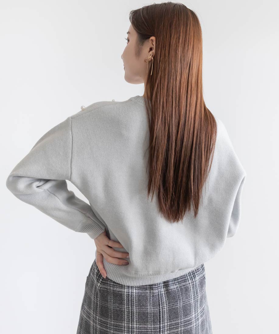 MOMO COLLECTION】スウェットライクAラインパールペプラムニット