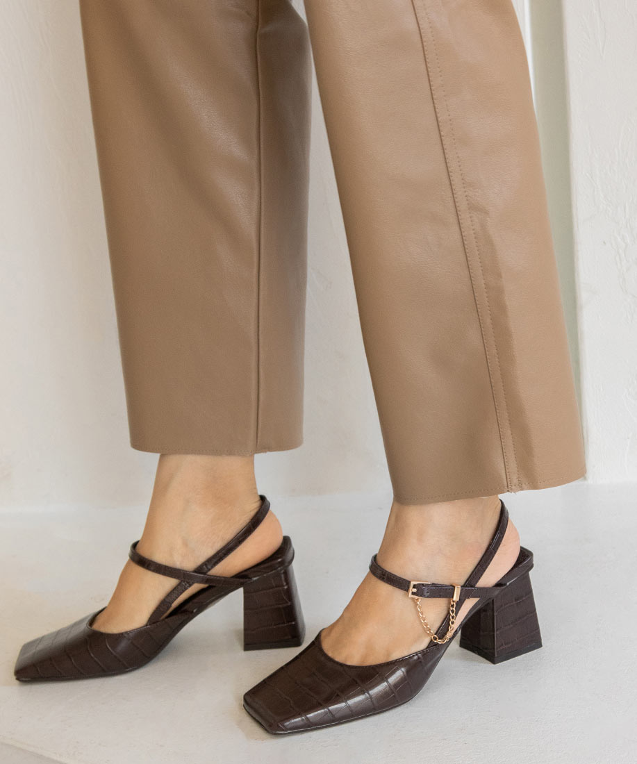 ワイドスクエアトゥバックストラップパンプスranda公式サイト