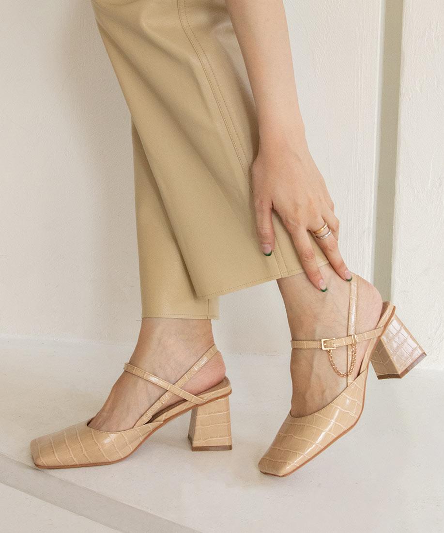 ワイドスクエアトゥバックストラップパンプスranda公式サイト