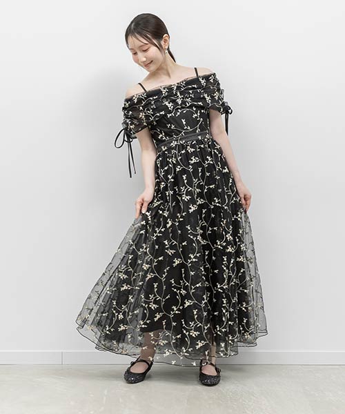 【Flower Collection】フラワー刺繍オフショルキャミワンピース