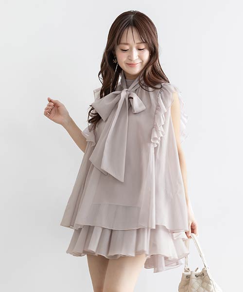 フリルデザインシアーブラウスセットアップ