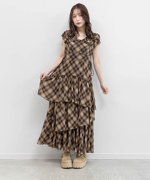ラッフルティアードシフォンワンピース