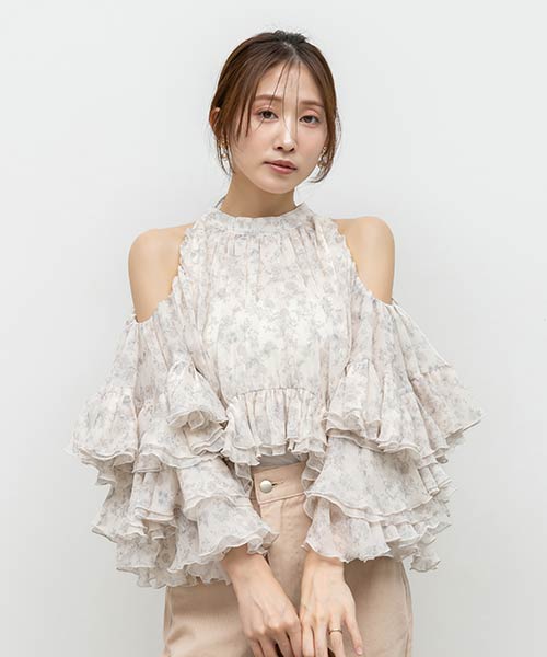 ラッフルフリルオフショルダーブラウス