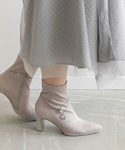 【Holiday Collection】ビジューチャーム2WAYショートブーツ
