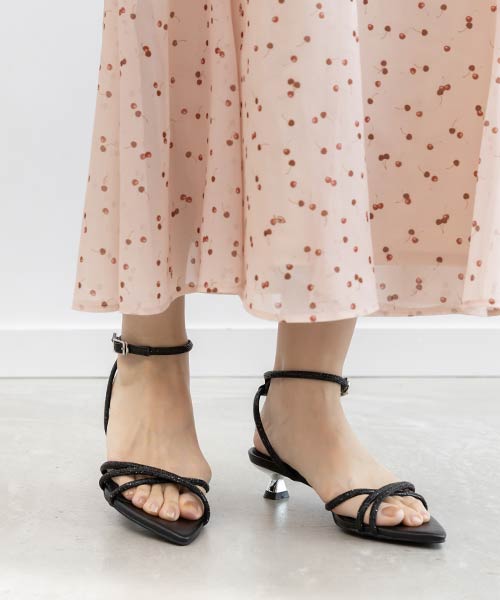 ビジュークロスストラップサンダル