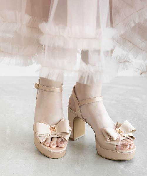 モノグラムリボンストームサンダル