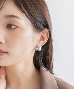 【佐藤晴美さん着用】スクエアピアス