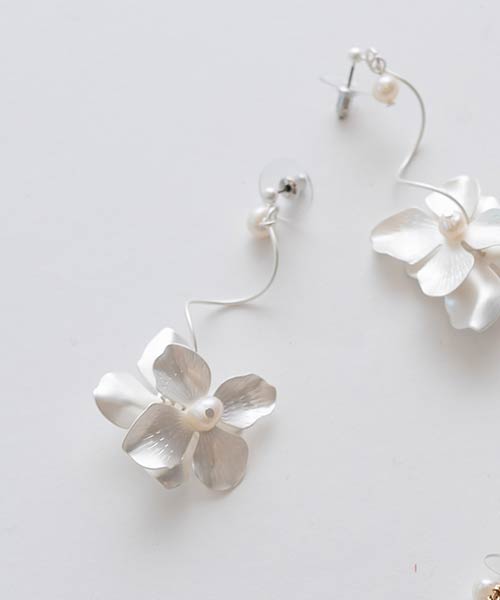 【SALE】ボリュームフラワーピアス