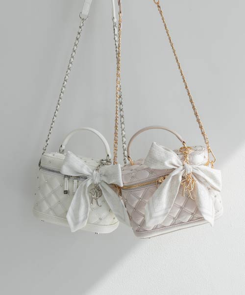 新色/2WAY リボンチャームキルティングバニティバッグ