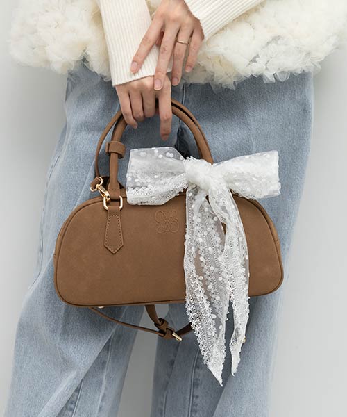 2WAY スカーフ付きエンボスロゴボストンバッグ