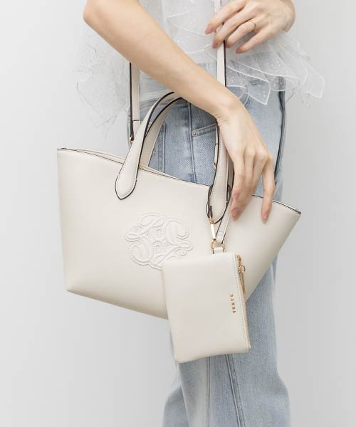 2WAY ポーチ付きモノグラムエンボストートバッグ