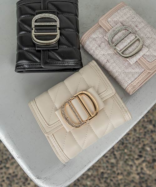 ビジューパーツキルティング三つ折りウォレット