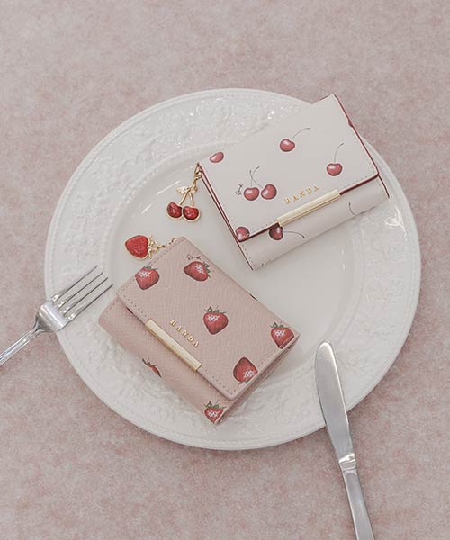 【Cherry＆Strawberry】チャーム付き三つ折りウォレット