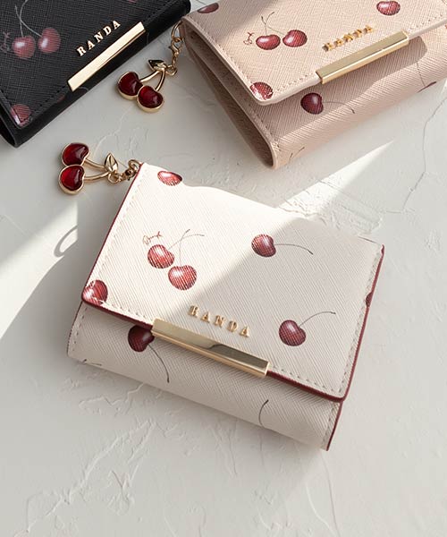 【Cherry＆Strawberry】チャーム付き三つ折りウォレット