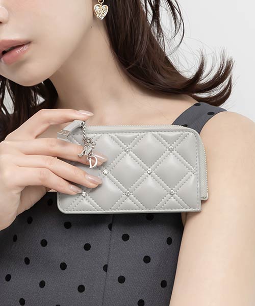 ビジューキルティングフラグメントケース