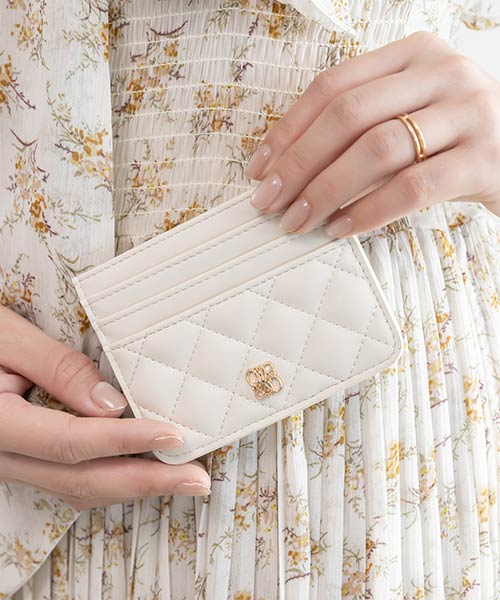 モノグラムキルティングカードケース