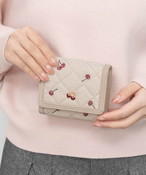 【Cherry ＆ Apple Collection】キルティング三つ折りウォレット