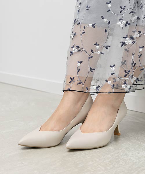 【26SS】【走れる美脚パンプス】ポインテッドトゥ×Vカットパンプス