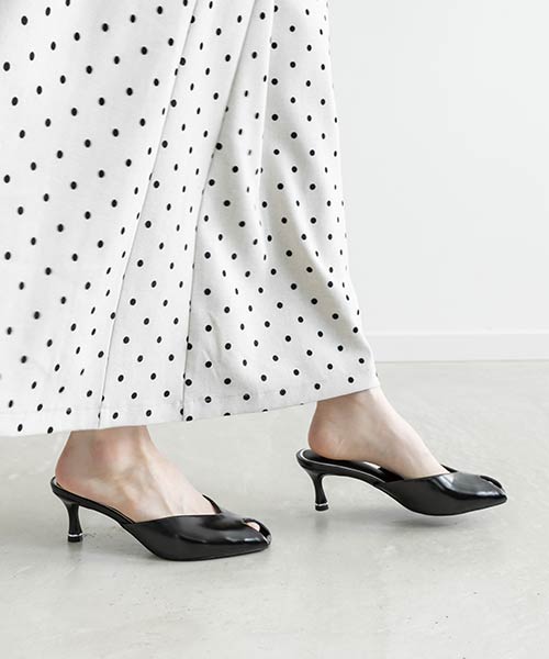 オープントゥミュールサンダル