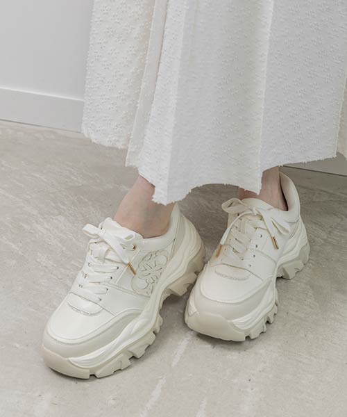 モノグラムカッティングデザインスニーカー