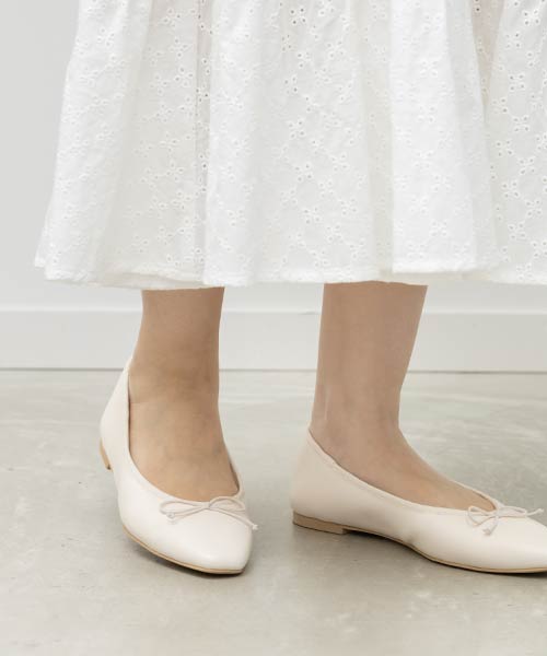 軽量 スクエアトゥフラットパンプス