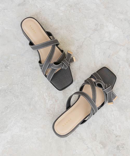 【SALE】アシンメトリーリボンフラットミュールサンダル