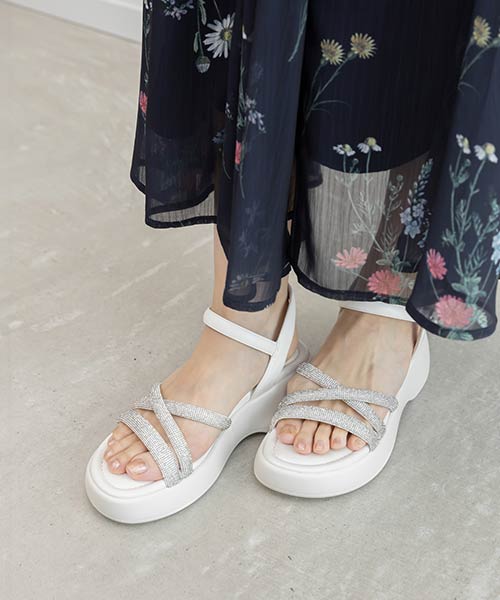 ビジュークロスストラップスポーツサンダル