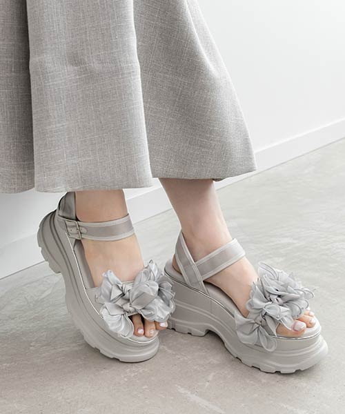 ミニリボンボリュームソールスポーツサンダル